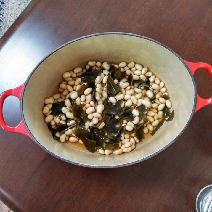 大豆と昆布のコトコト煮